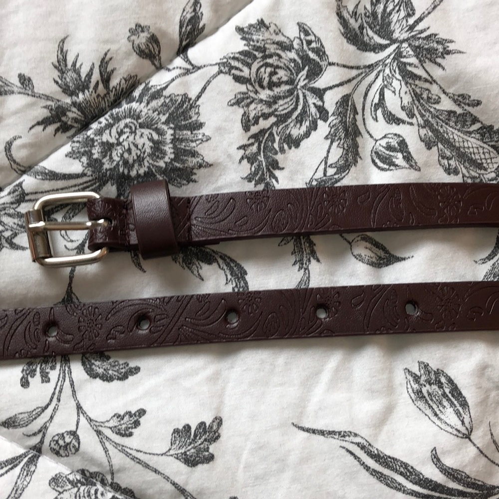 Floral patterned Brown skinny belt